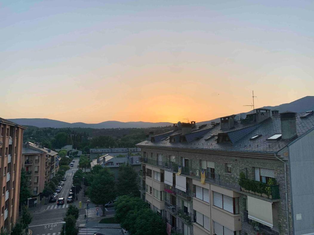 Atic Panoramic A La Seu D'Urgell Apartment Exterior photo
