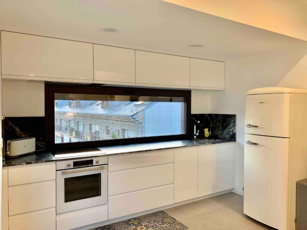 Atic Panoramic A La Seu D'Urgell Apartment Exterior photo